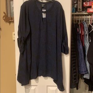 NWT torrid size 3 blue/black tunic top
